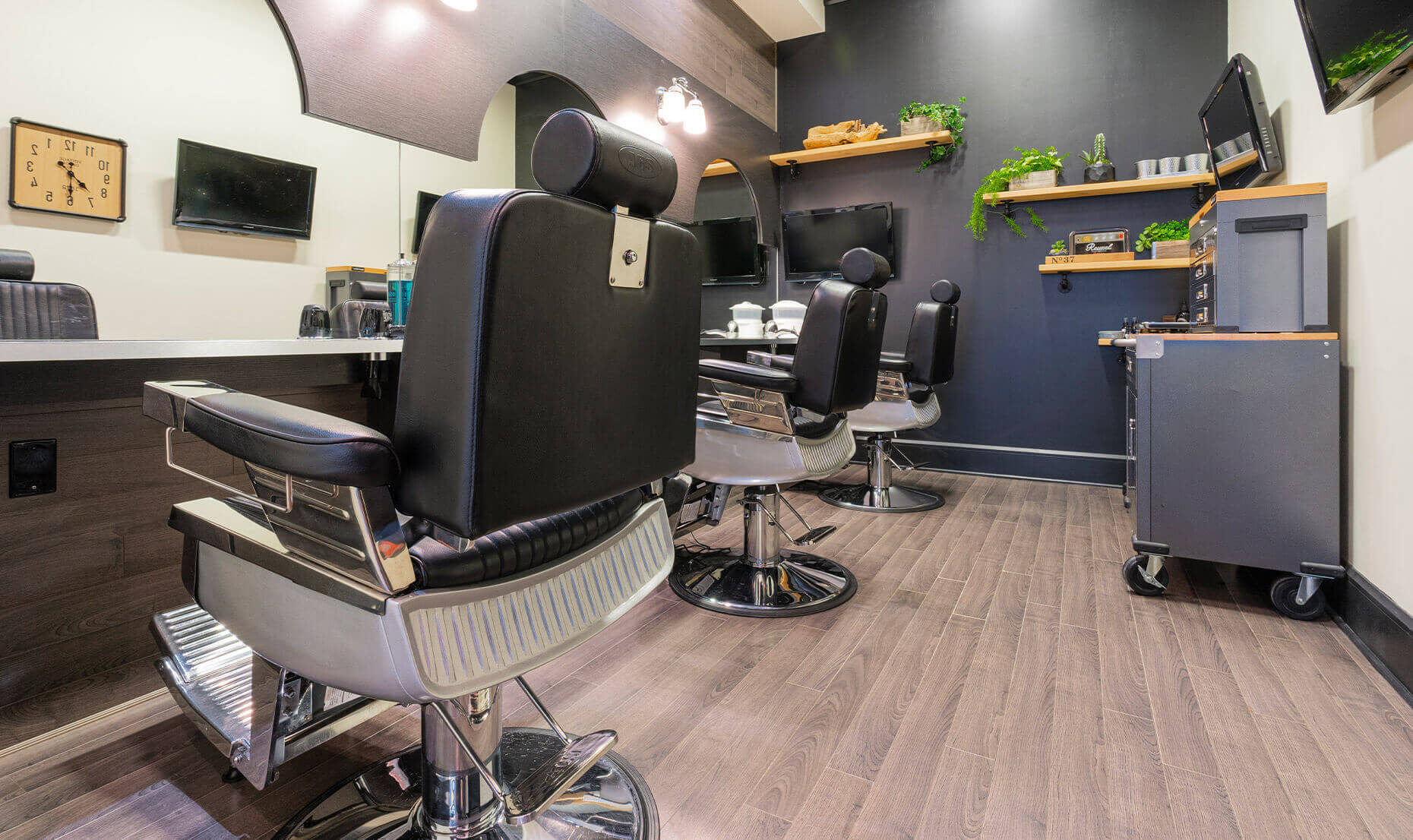 Hair salon for him | Men's grooming lounge | Haircut & shave